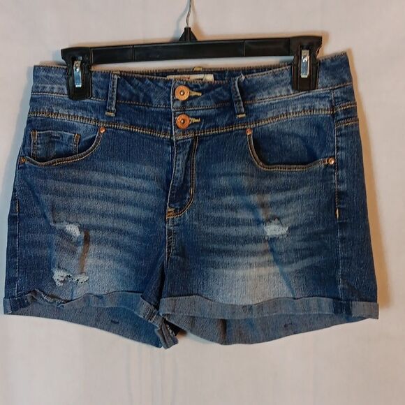lei Distressed Stretch Blue Jean Shorts - Picture 5 of 5